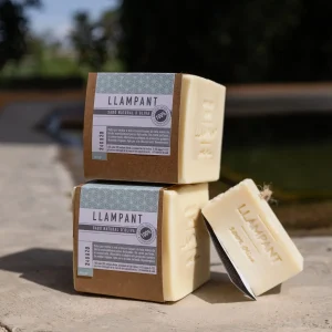 Jabón de aceite de oliva en cubo