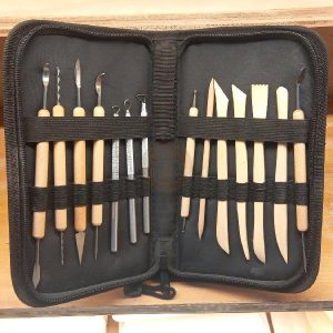 set de 14 herramientas + cartuchera incluida