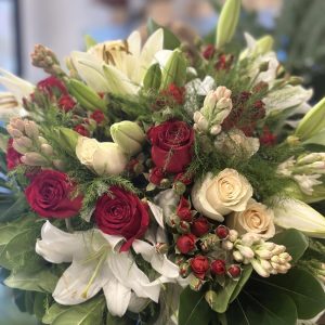 Ramo de rosas Red and White