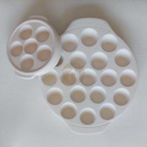 Provoletera chica y grande en bizcocho